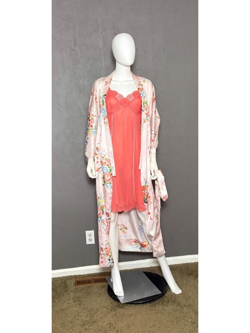 Vintage 1960's Coral Lacy Slip Dress from St. Michael of Britian size 36 - Picture 8 of 15